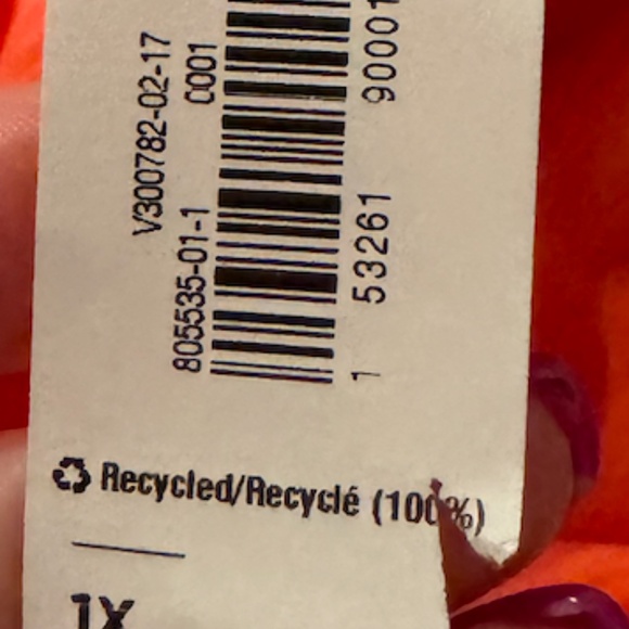 NWT: Old navy plus size tank top - Picture 5 of 5